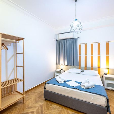Entire Apartment - Heart Of Афины Экстерьер фото