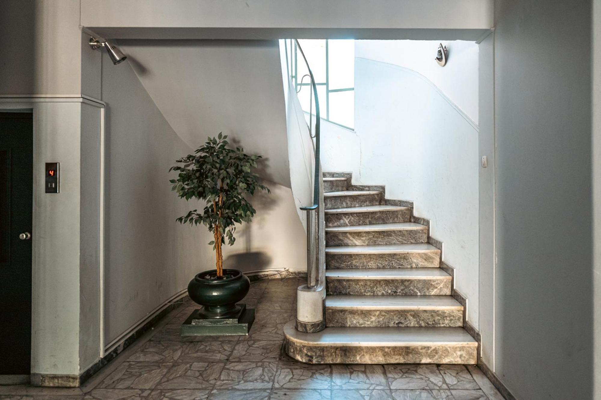 Entire Apartment - Heart Of Афины Экстерьер фото